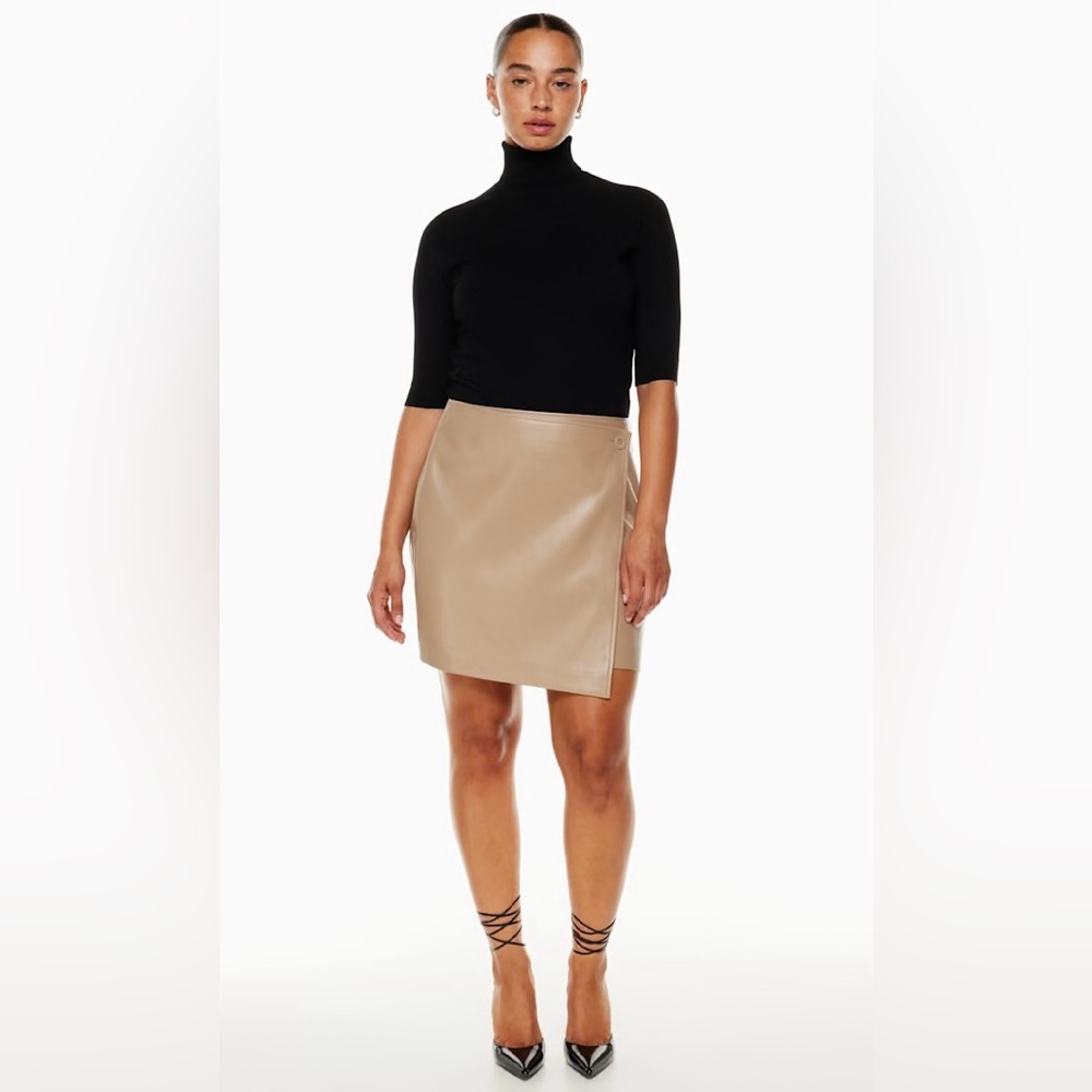 Babaton Aritzia Vicinity Vegan Leather Wrap Mini Skirt Gold Camel 8 NWT